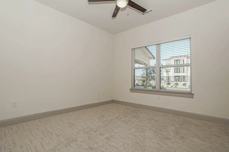 Avanti-Legacy-Emerald-Point 36